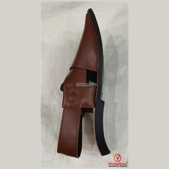 Men’s Brown Leather Peshawari Sandals: Comfortable Casual Footwear - Picture 5 of 8